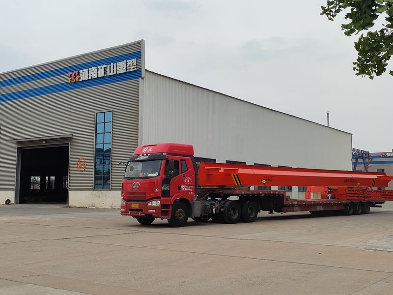 電動葫蘆門式起重機 MHxh10t—20m 制作完成，發往新疆交付客戶使用。