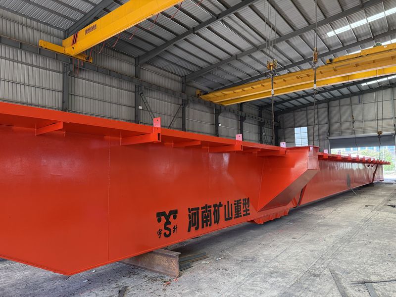 河北邯鄲某鋼鐵貿易商，2025年已在我公司采購四臺MG通用門式起重機，我公司根據客戶的實際使用工況，按需設計制作，滿足客戶的要求。