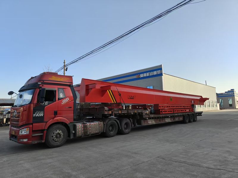 電動葫蘆門式起重機 MHxh20t-22.5m 制作完成  裝車發(fā)貨